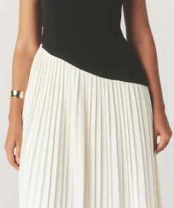 Contrast Bandeau Pleated Maxi Dress - Mono