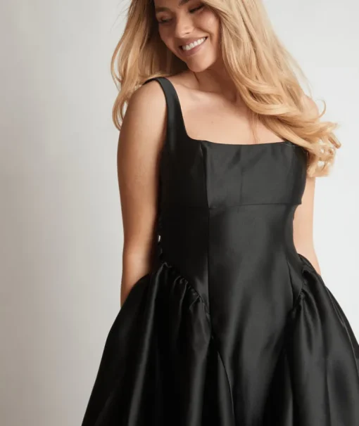 Satin Bow Back Pleated Skirt Mini Dress - Black